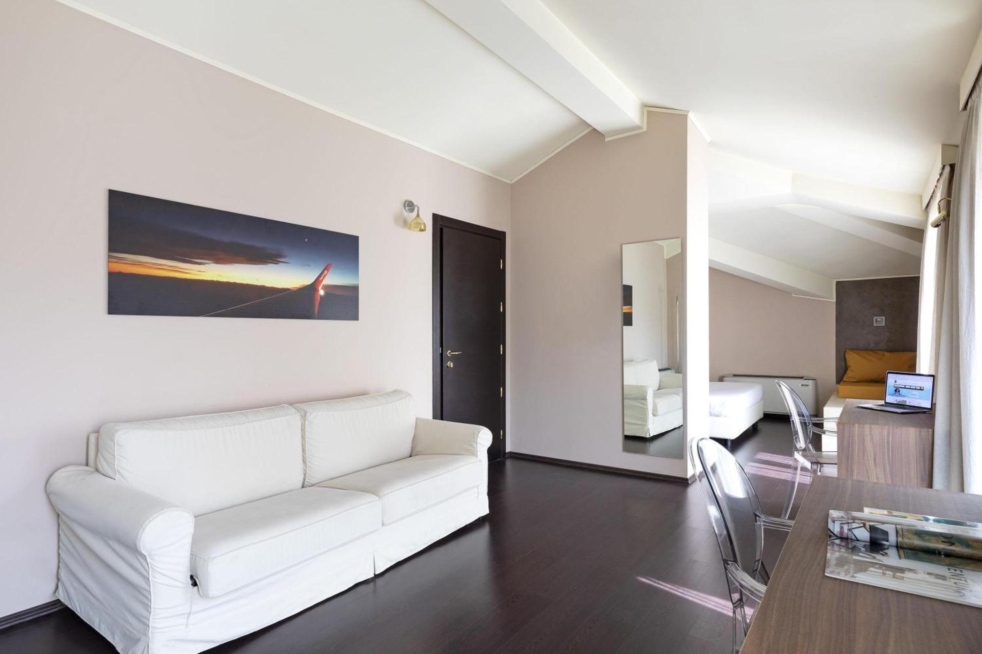 B&B Hotel Malpensa Lago Maggiore Vergiate Esterno foto