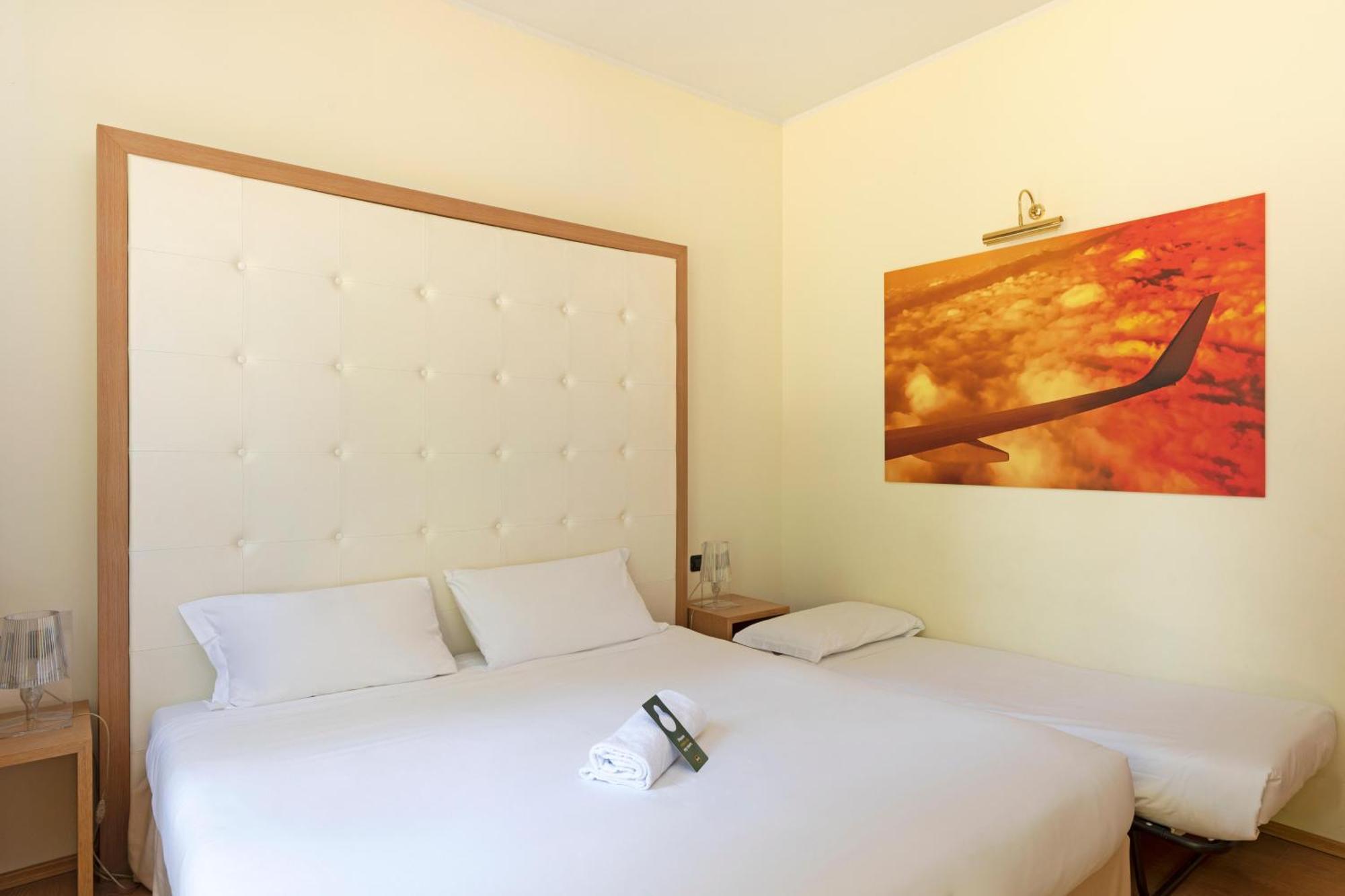 B&B Hotel Malpensa Lago Maggiore Vergiate Esterno foto