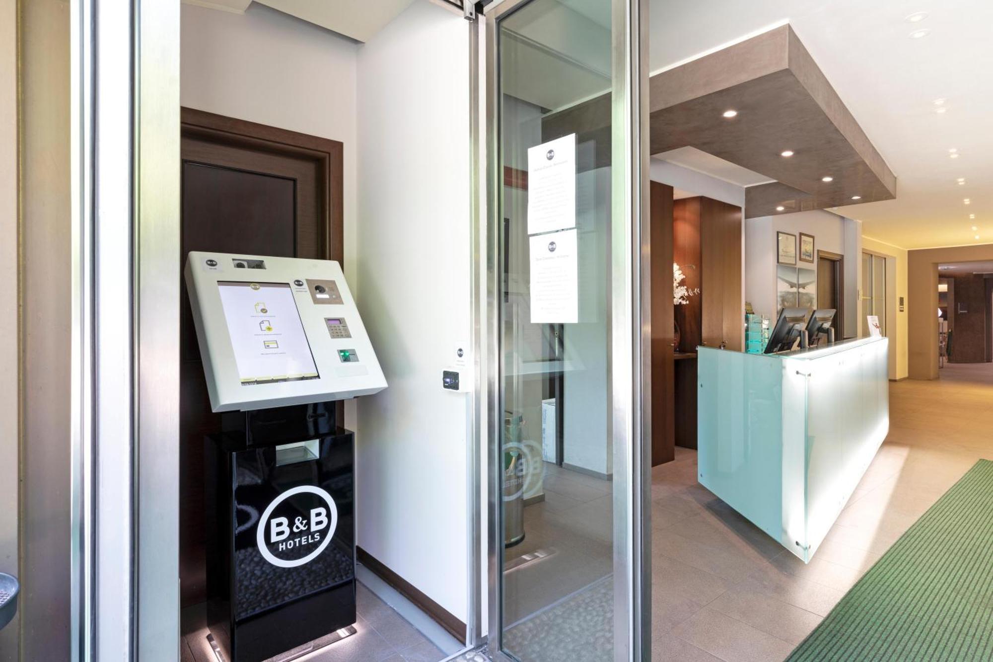 B&B Hotel Malpensa Lago Maggiore Vergiate Esterno foto